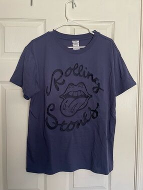 NWT Rolling Stones Women’s size Large Tongue Logo Tee - Slate Blue